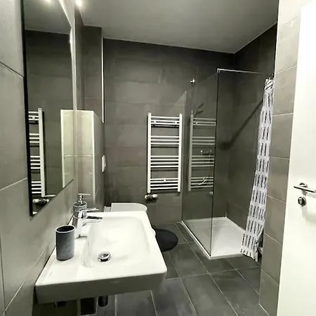 Апартаменты Flat In With A Garage *